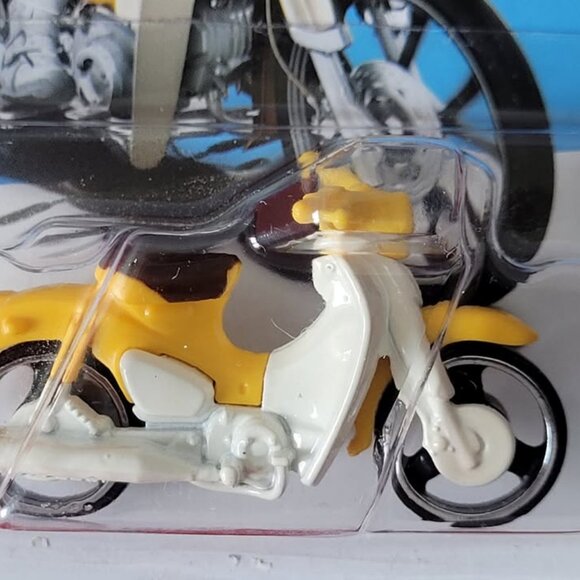 2021 HOT WHEELS, HONDA SUPER CUB, MINT IN THE PACKAGE!!! - Picture 2 of 3